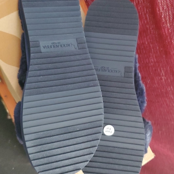 AUTHENTIC Fur Sandals 2 left - Picture 3 of 4